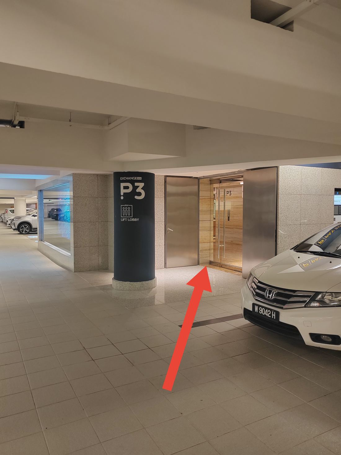 Exchange 106 P3 Lift Lobby